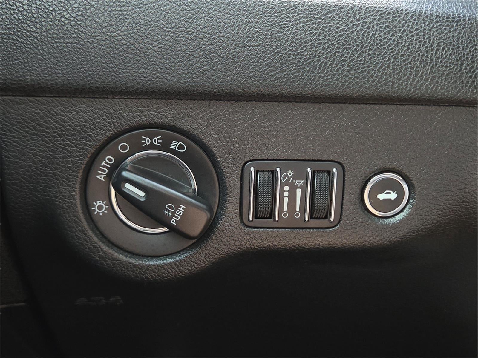 2023 Chrysler 300 Touring L