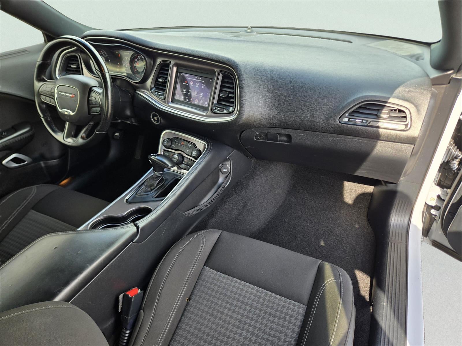 2021 Dodge CHALLENGER SXT
