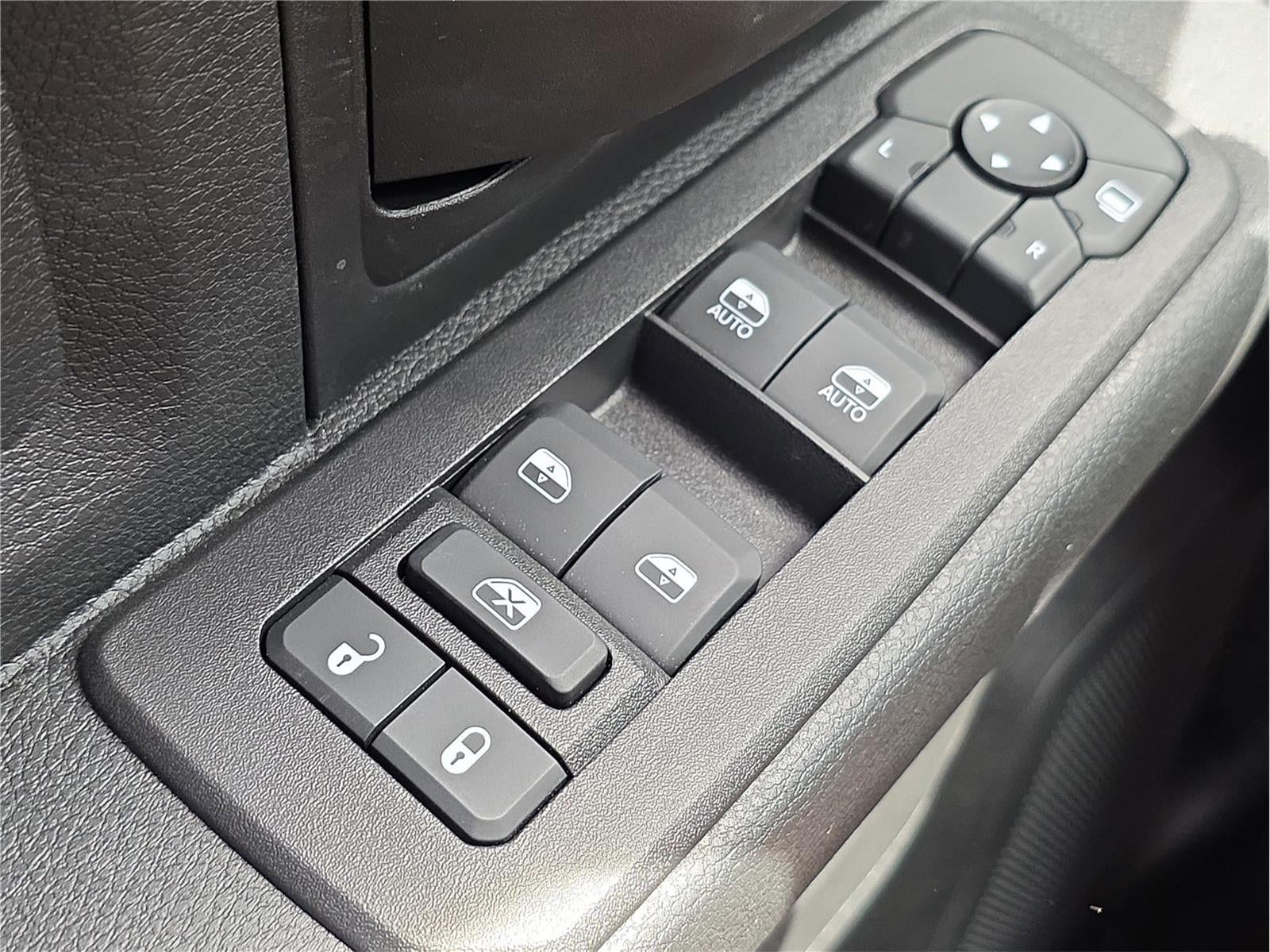 2025 RAM 2500 Tradesman - Photo 15