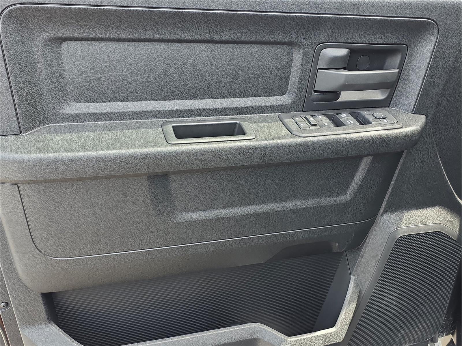 2025 RAM 2500 Tradesman - Photo 7