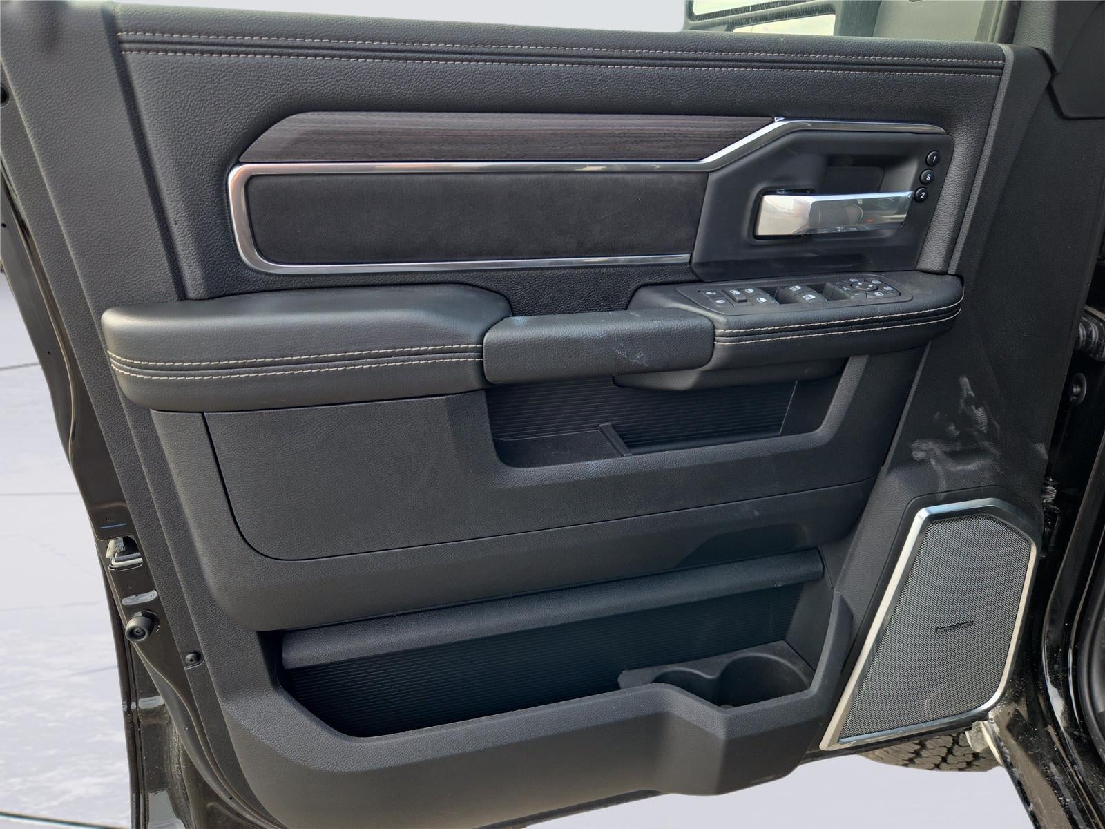 2025 RAM 2500 Laramie - Photo 7