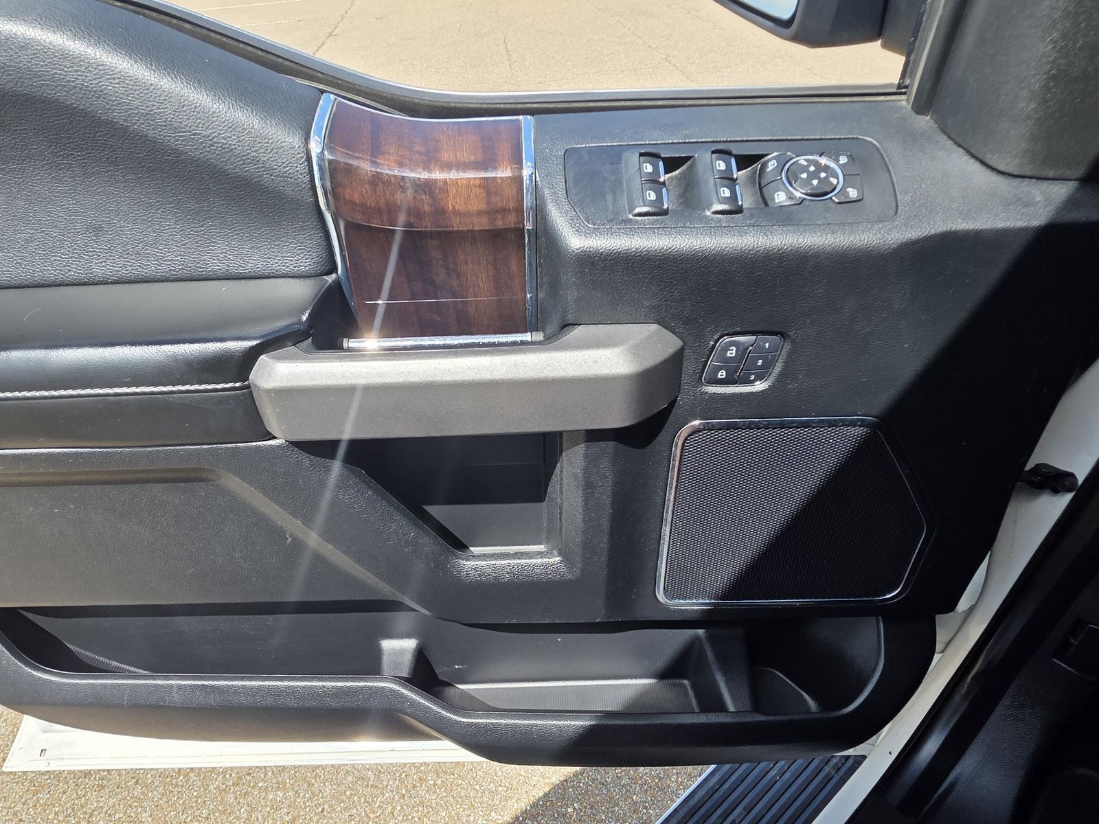 2017 Ford F-150 Platinum