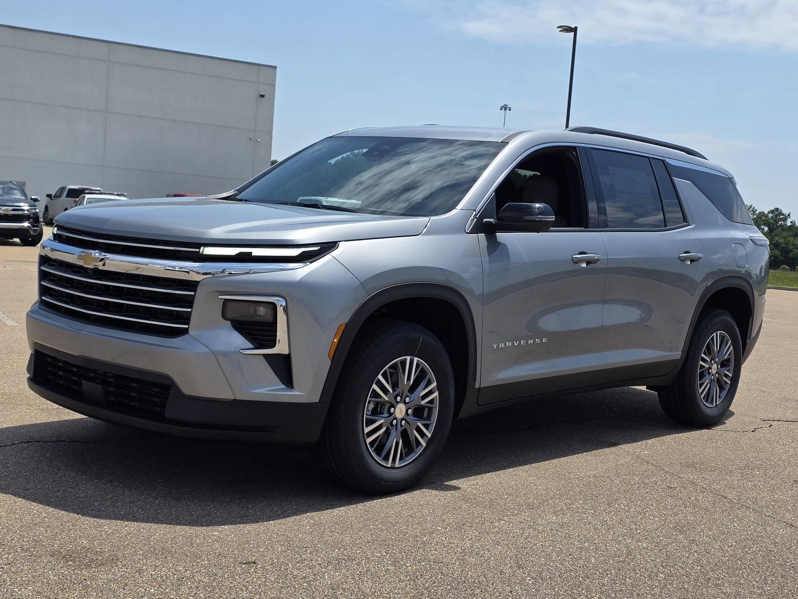 2026 Chevrolet Traverse FWD LT