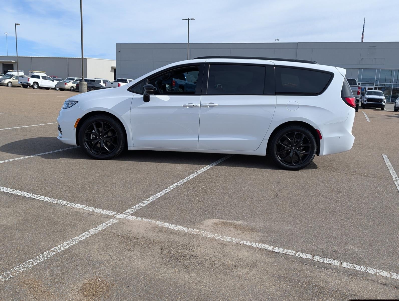 2024 Chrysler Pacifica Touring L