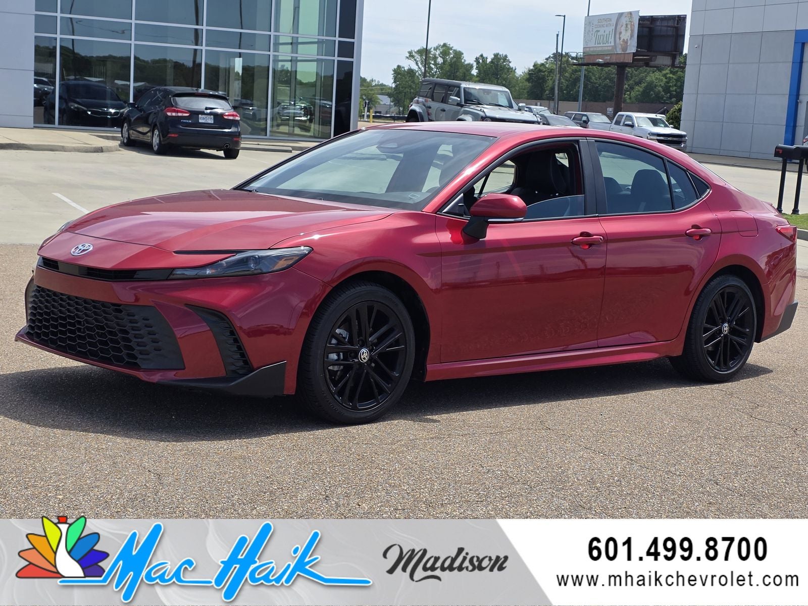 2025 Toyota Camry SE