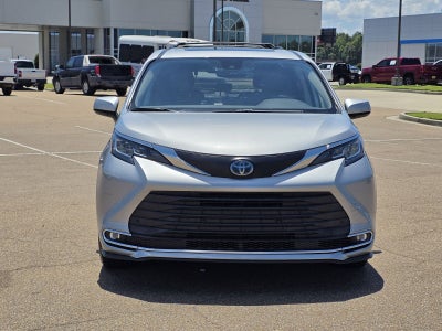 2021 Toyota Sienna XLE