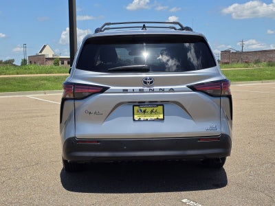 2021 Toyota Sienna XLE