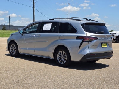 2021 Toyota Sienna XLE