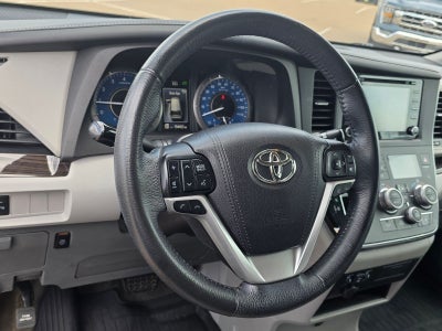 2018 Toyota Sienna XLE 8 Passenger