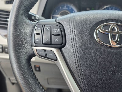 2018 Toyota Sienna XLE 8 Passenger