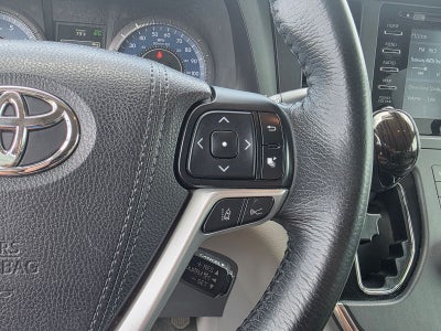 2018 Toyota Sienna XLE 8 Passenger