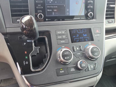 2018 Toyota Sienna XLE 8 Passenger