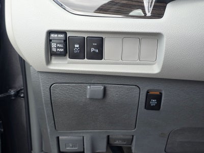 2018 Toyota Sienna XLE 8 Passenger