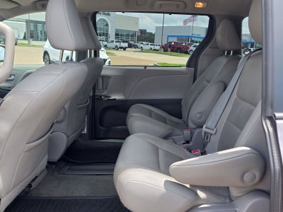 2018 Toyota Sienna XLE 8 Passenger