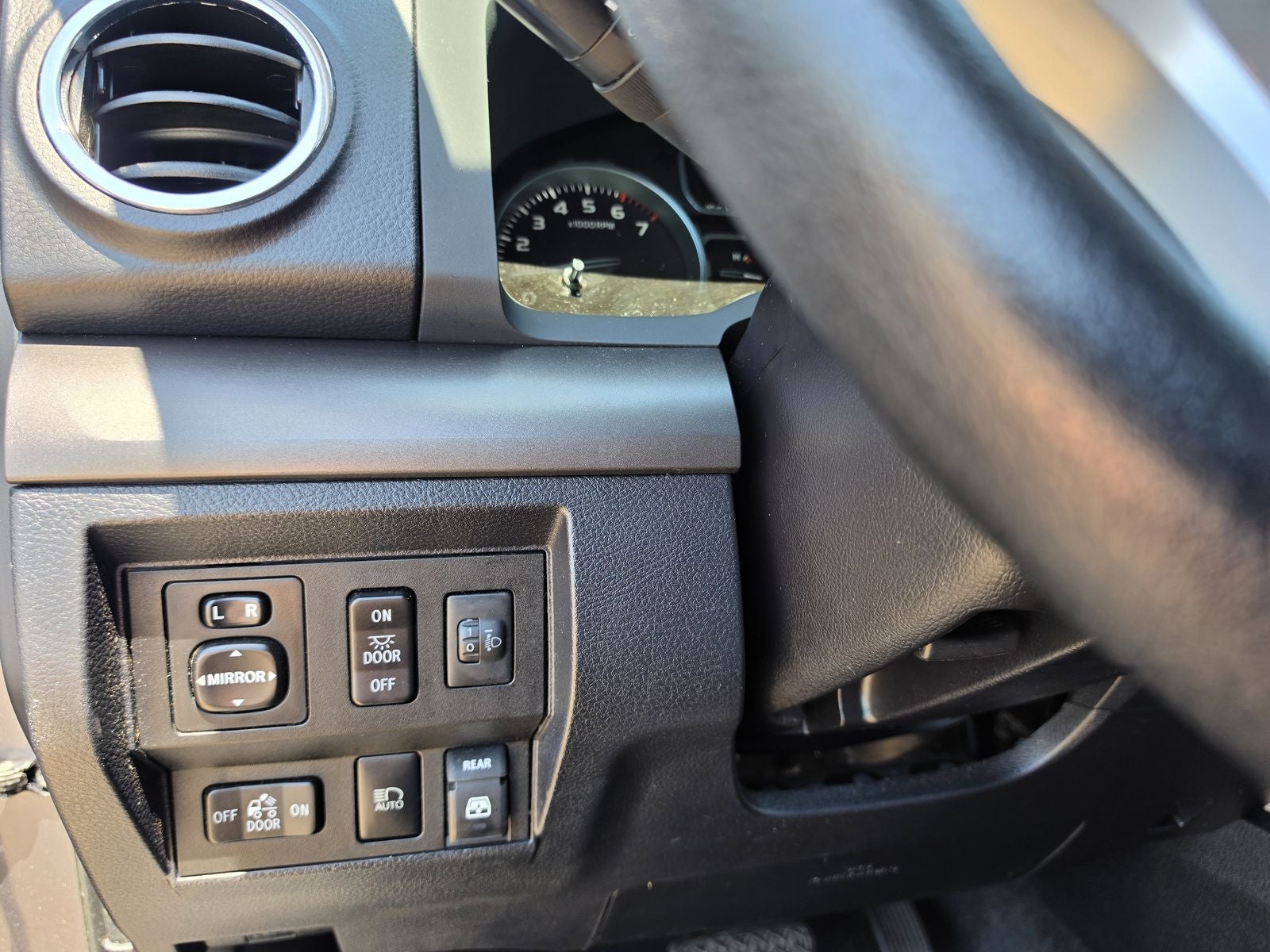 2018 Toyota Tundra 4WD SR5