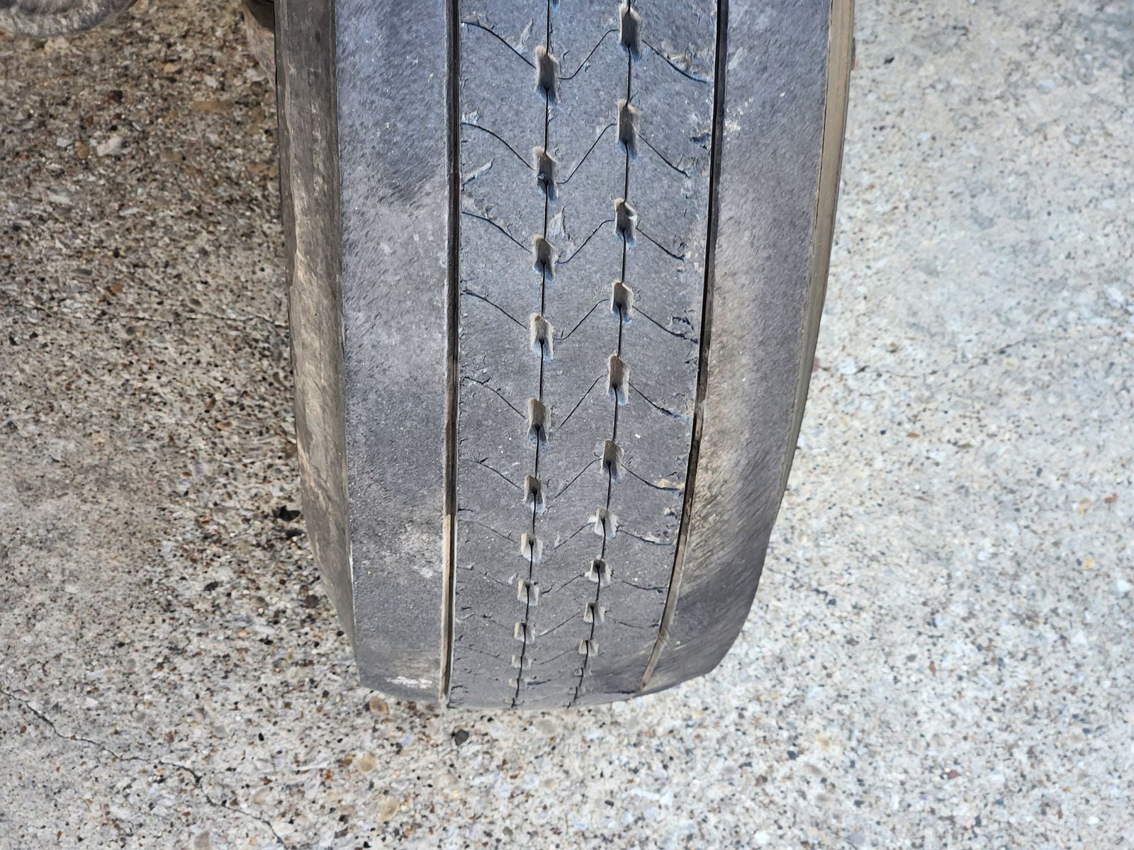 2022 Ford F-750SD Base