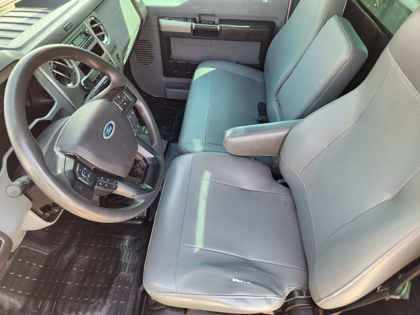 2022 Ford F-750SD Base