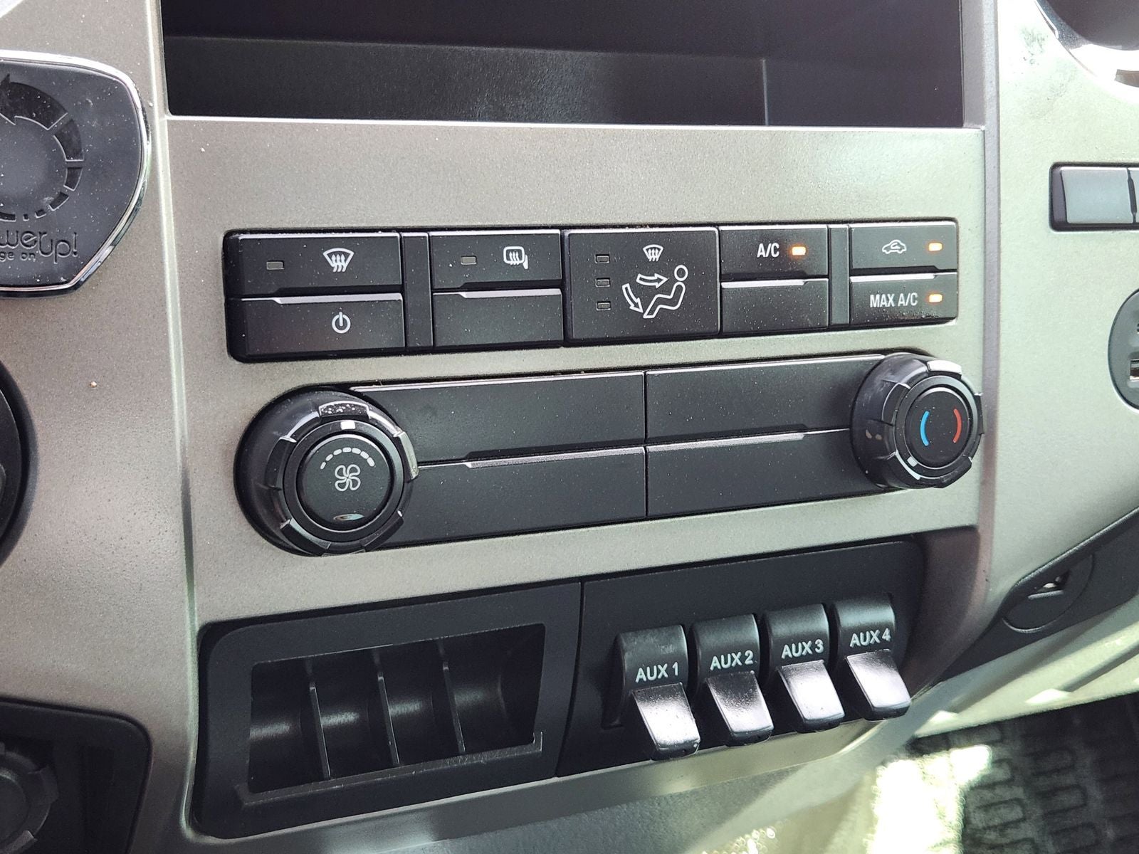 2022 Ford F-750SD Base