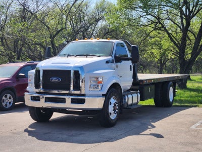 2022 Ford F-750SD Base