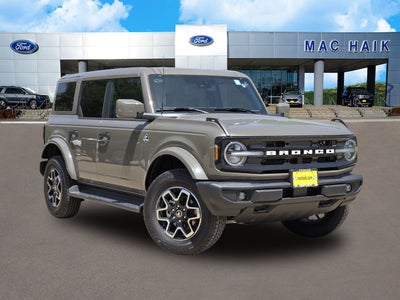 2026 Ford Bronco Outer Banks
