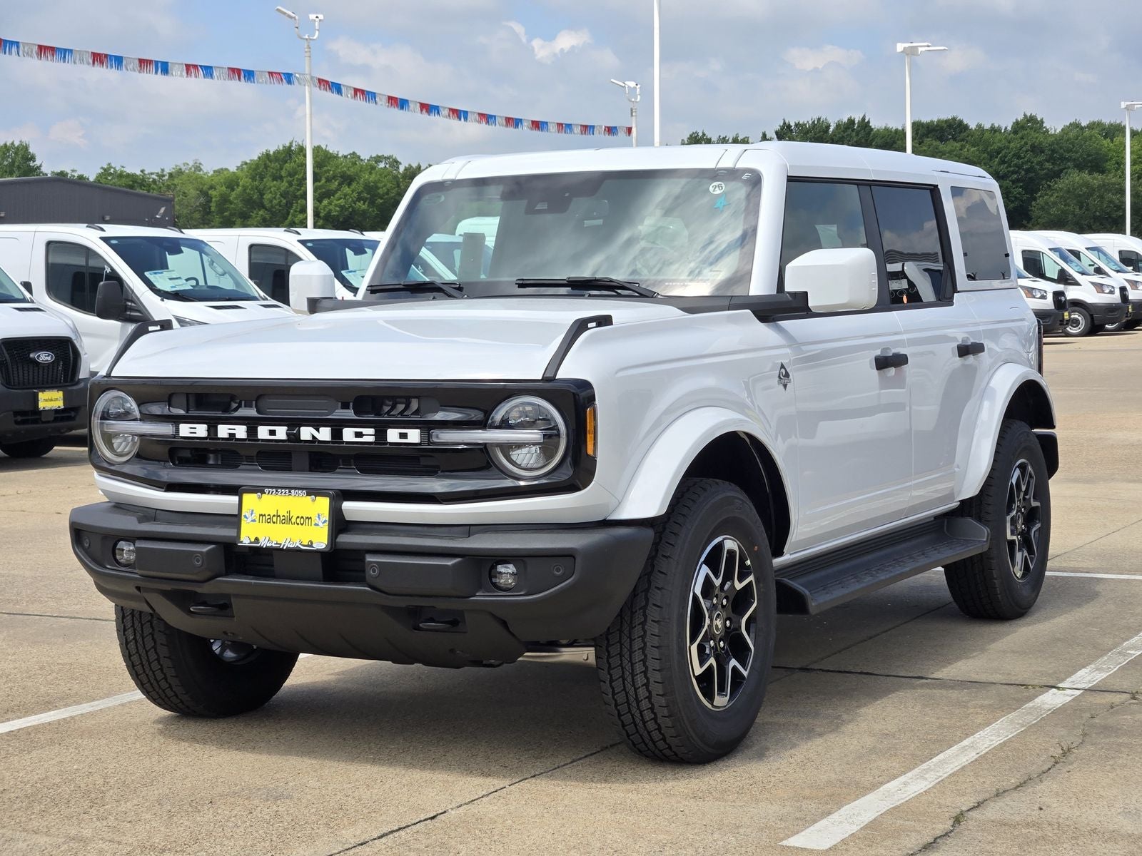 2026 Ford Bronco Outer Banks