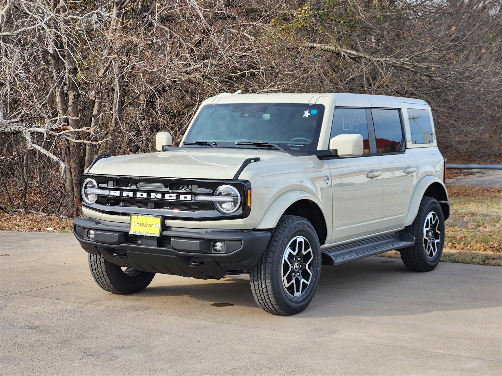 2025 Ford Bronco Outer Banks