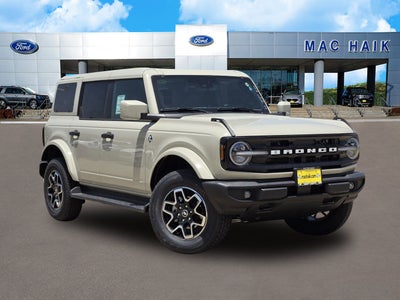 2026 Ford Bronco Outer Banks