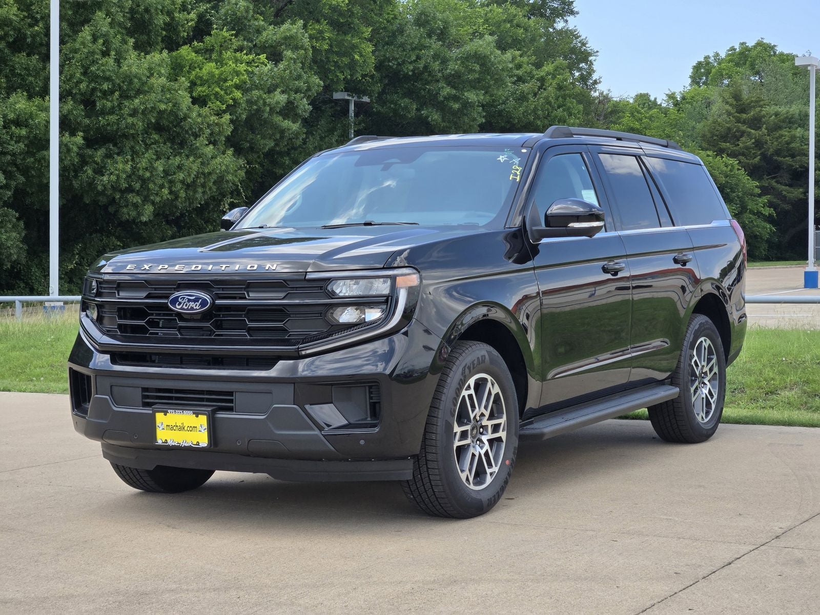 2026 Ford Expedition Active
