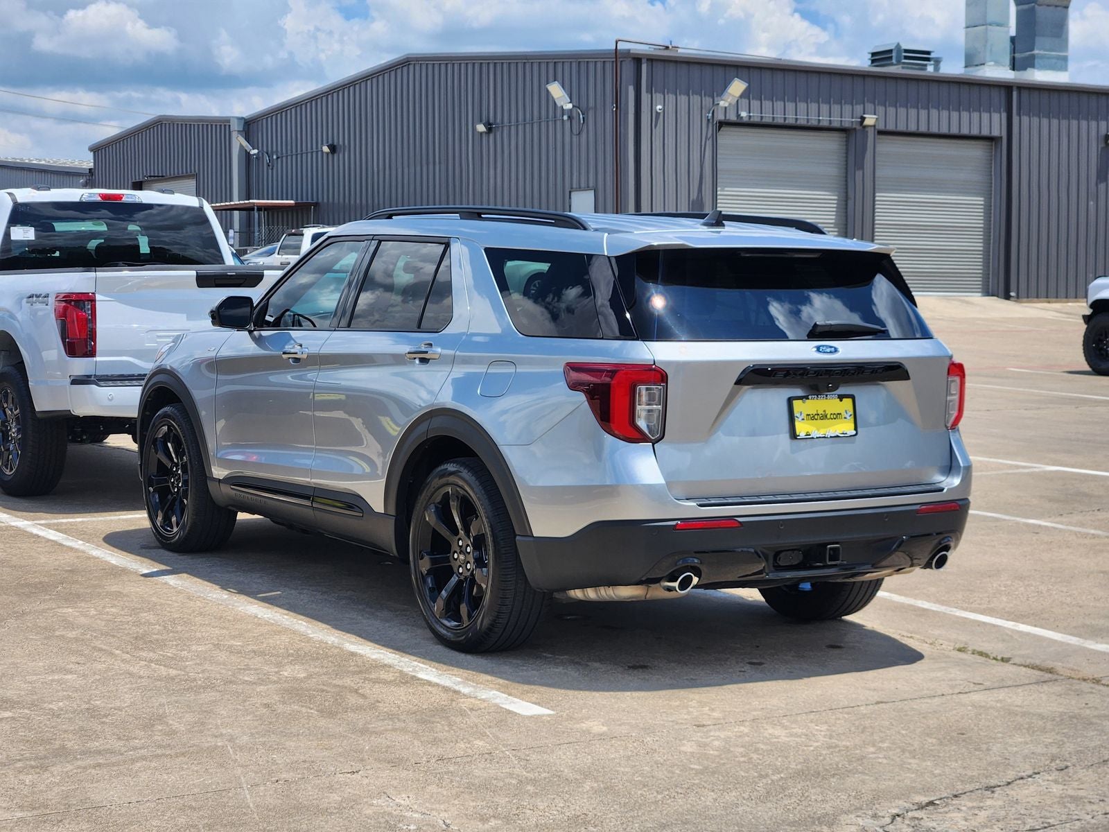 2024 Ford Explorer ST-Line