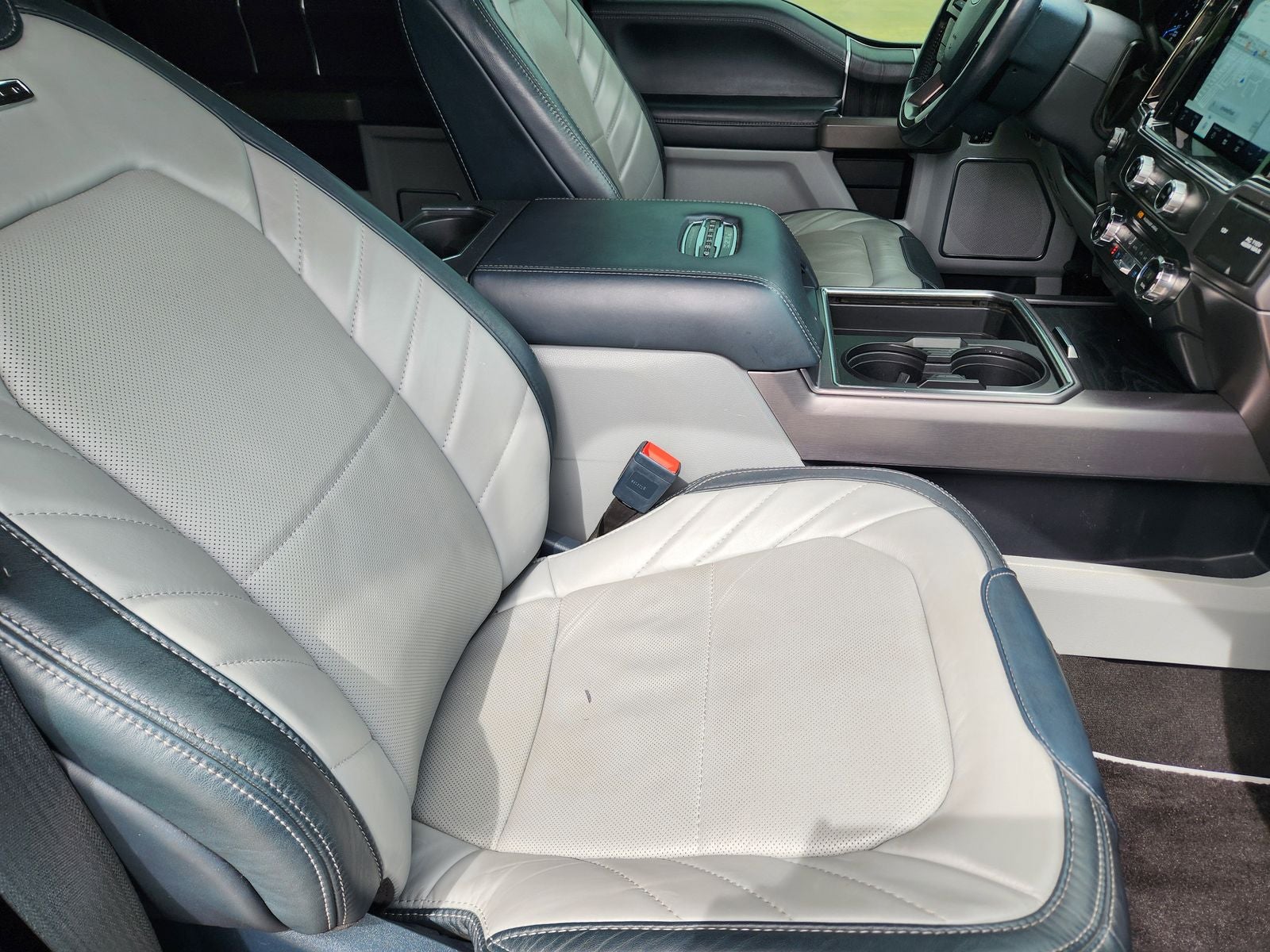 2022 Ford F-350SD Limited