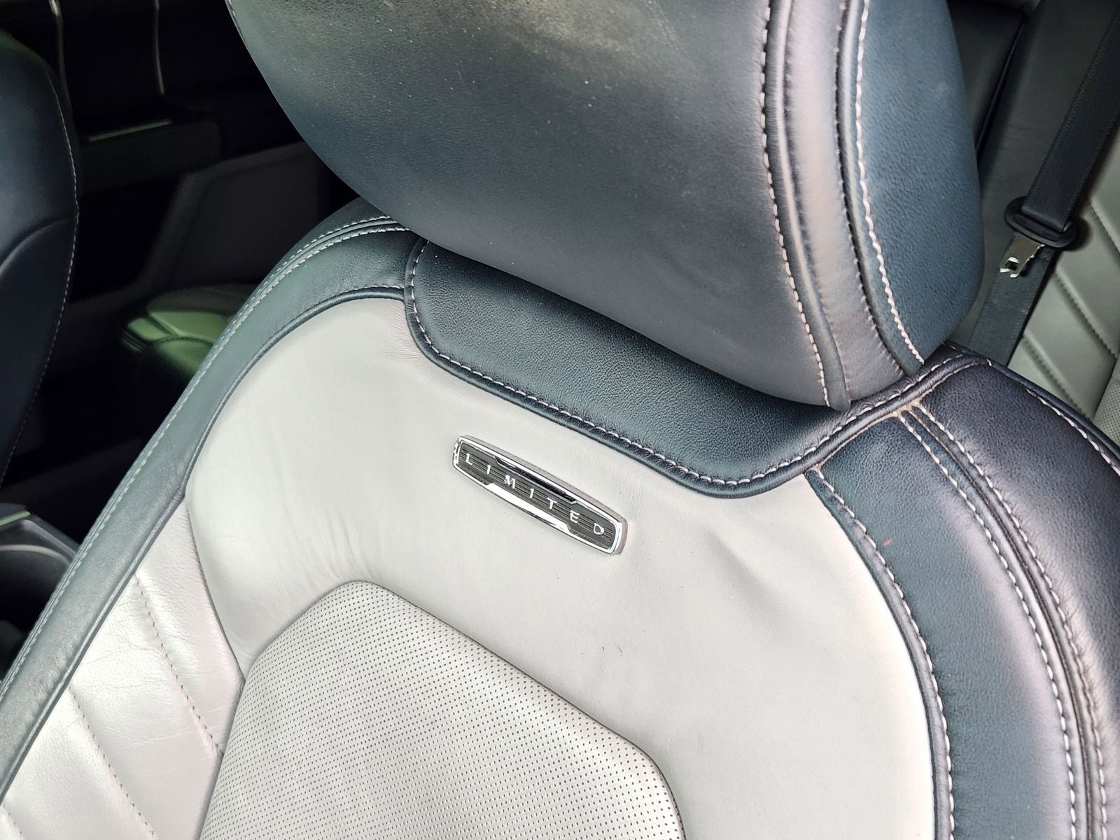 2022 Ford F-350SD Limited