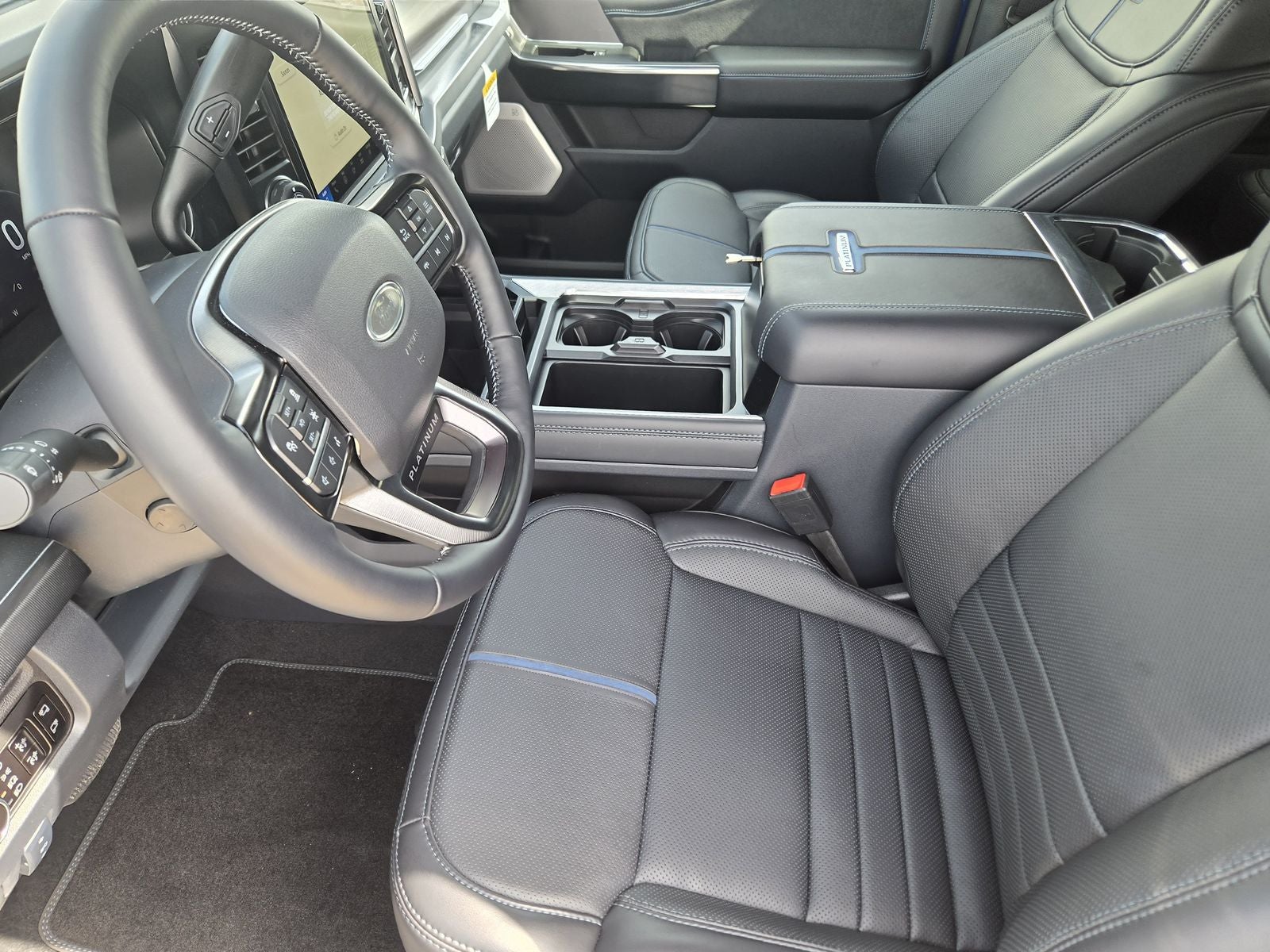 2026 Ford F-350SD Platinum DRW