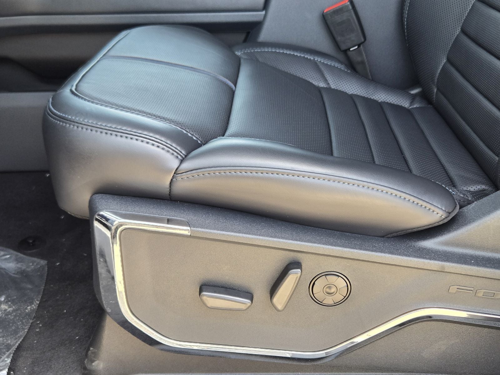 2026 Ford F-450SD Platinum DRW