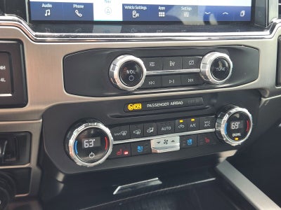 2022 Ford F-450SD Platinum