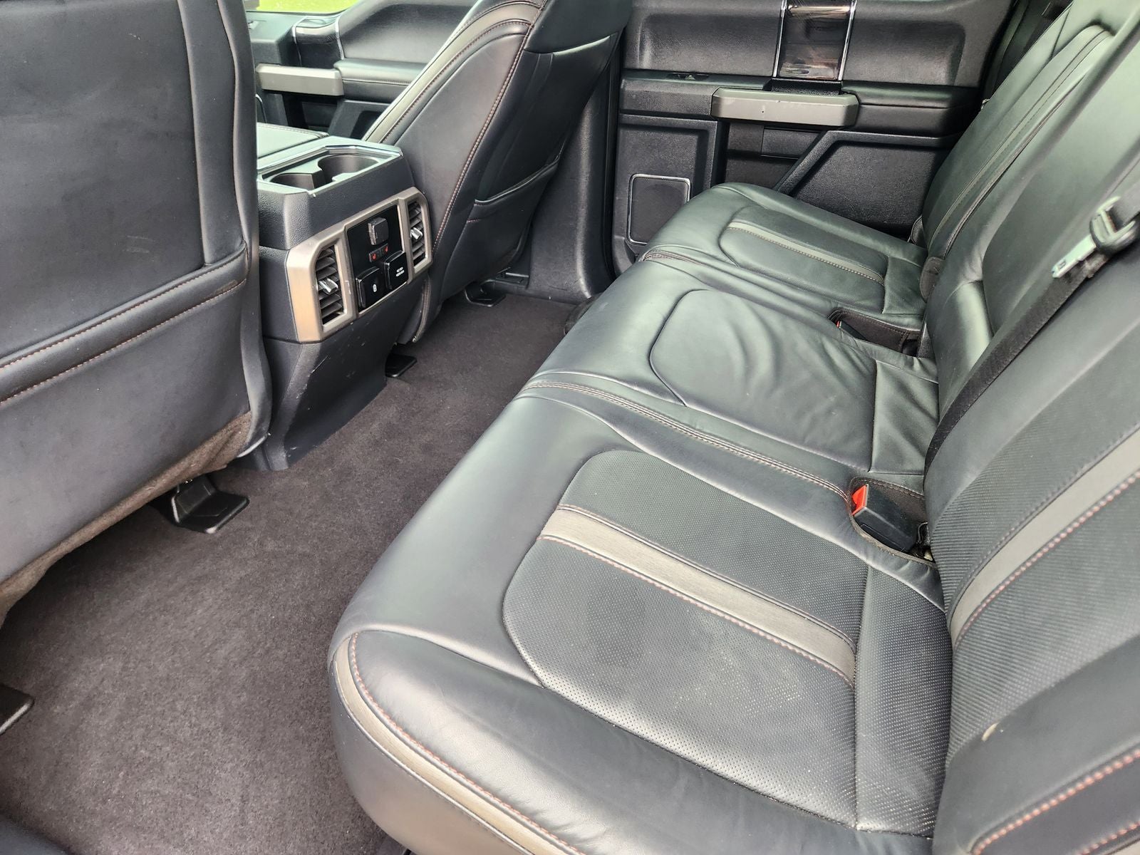 2022 Ford F-450SD Platinum