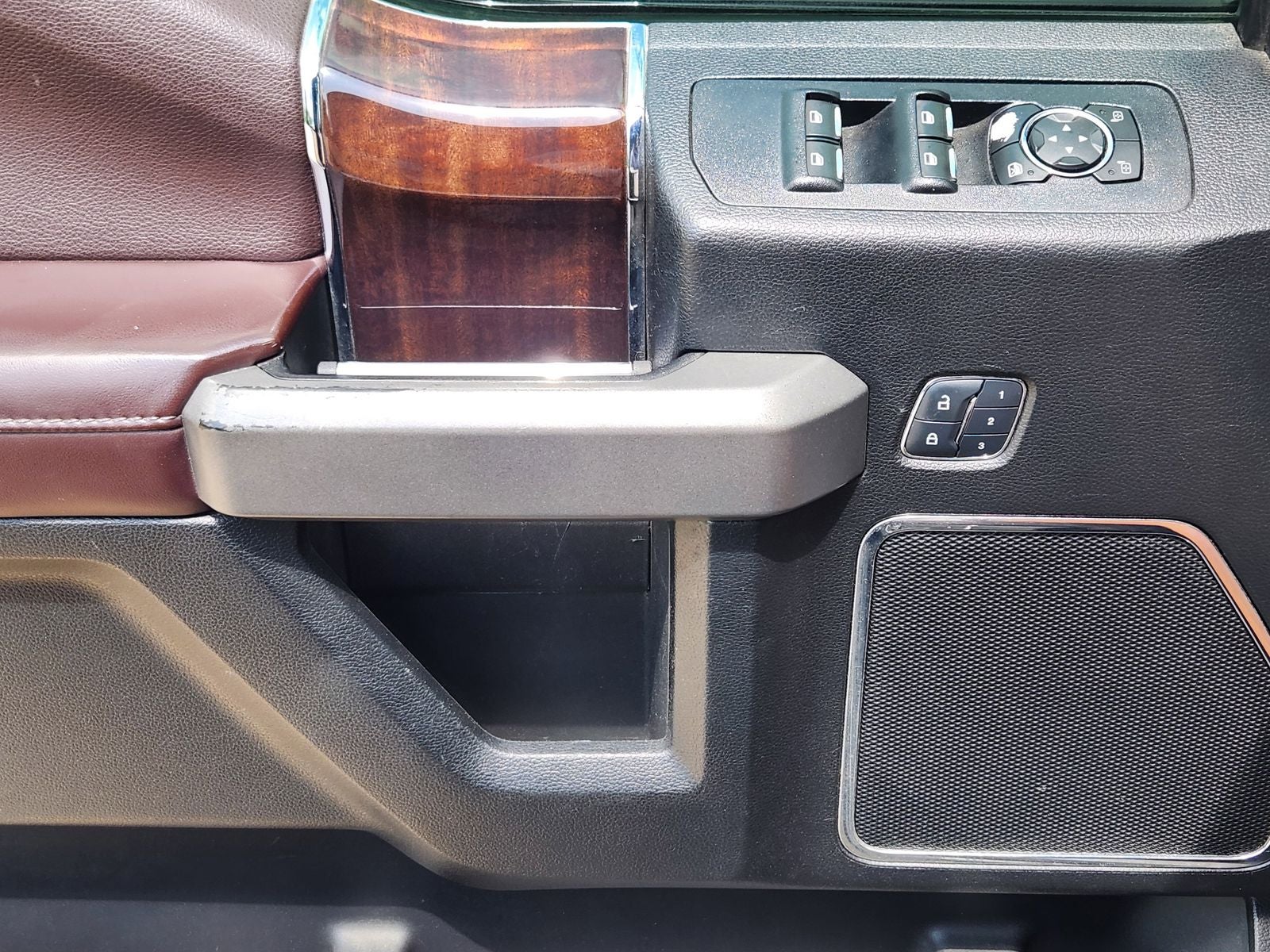 2017 Ford F-150 Platinum