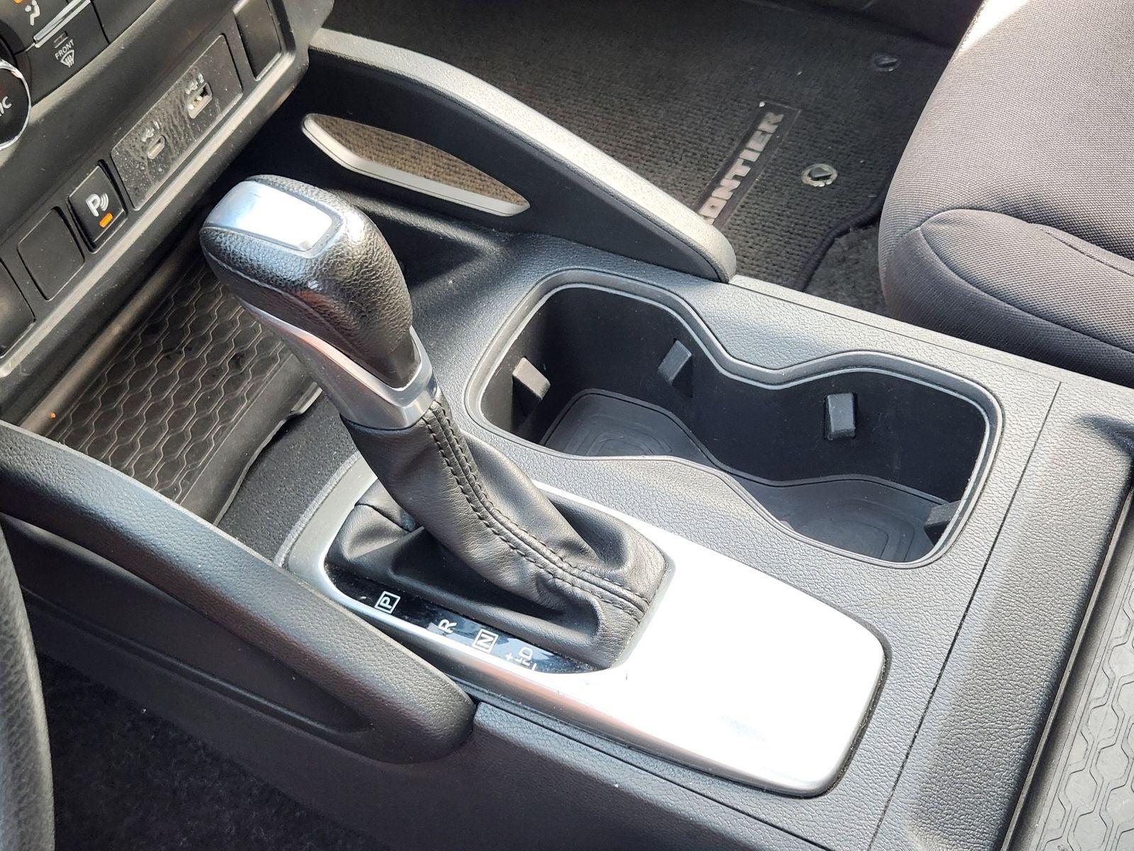 2022 Nissan Frontier S