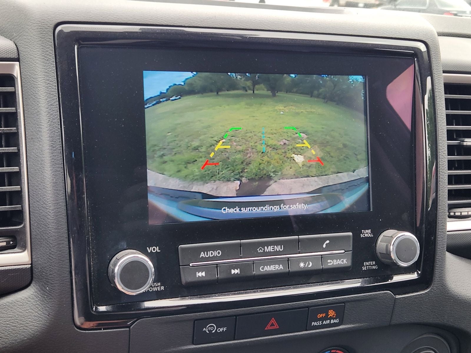 2024 Nissan Frontier SV