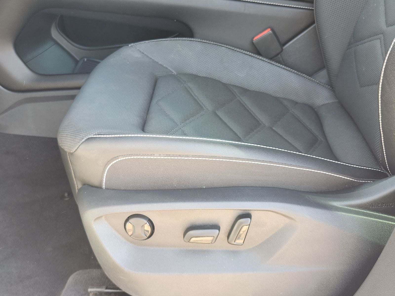 2024 Volkswagen Atlas 2.0T SE