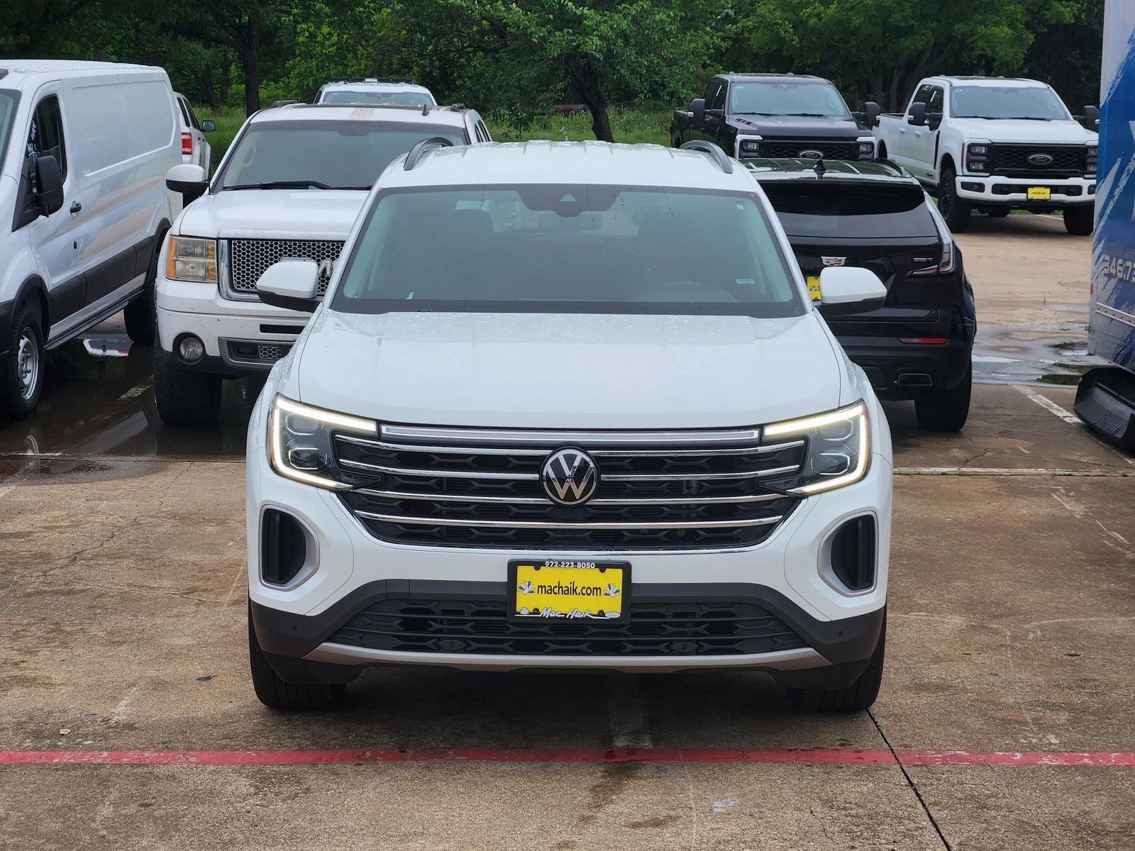2025 Volkswagen Atlas 2.0T SE w/Technology