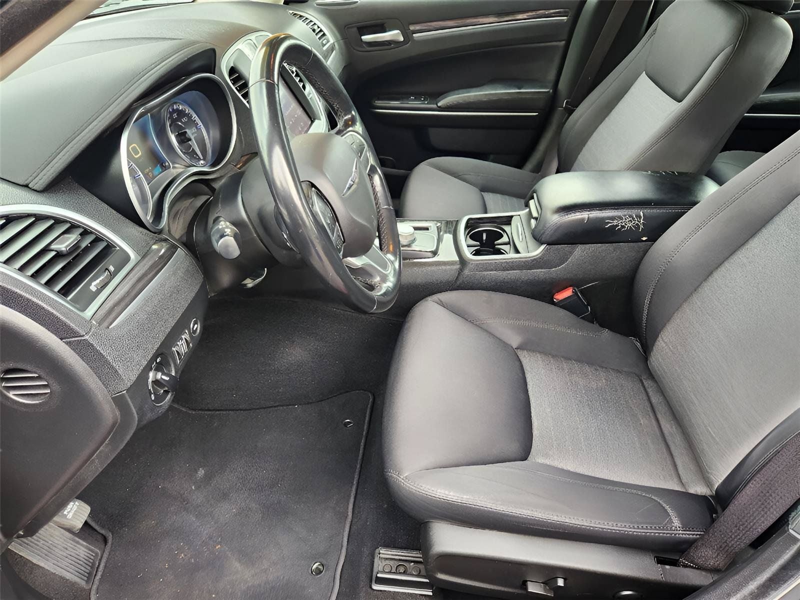 2022 Chrysler 300 Touring