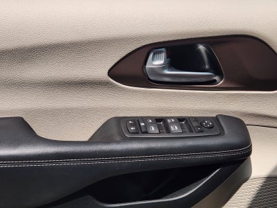 2024 Chrysler Voyager LX