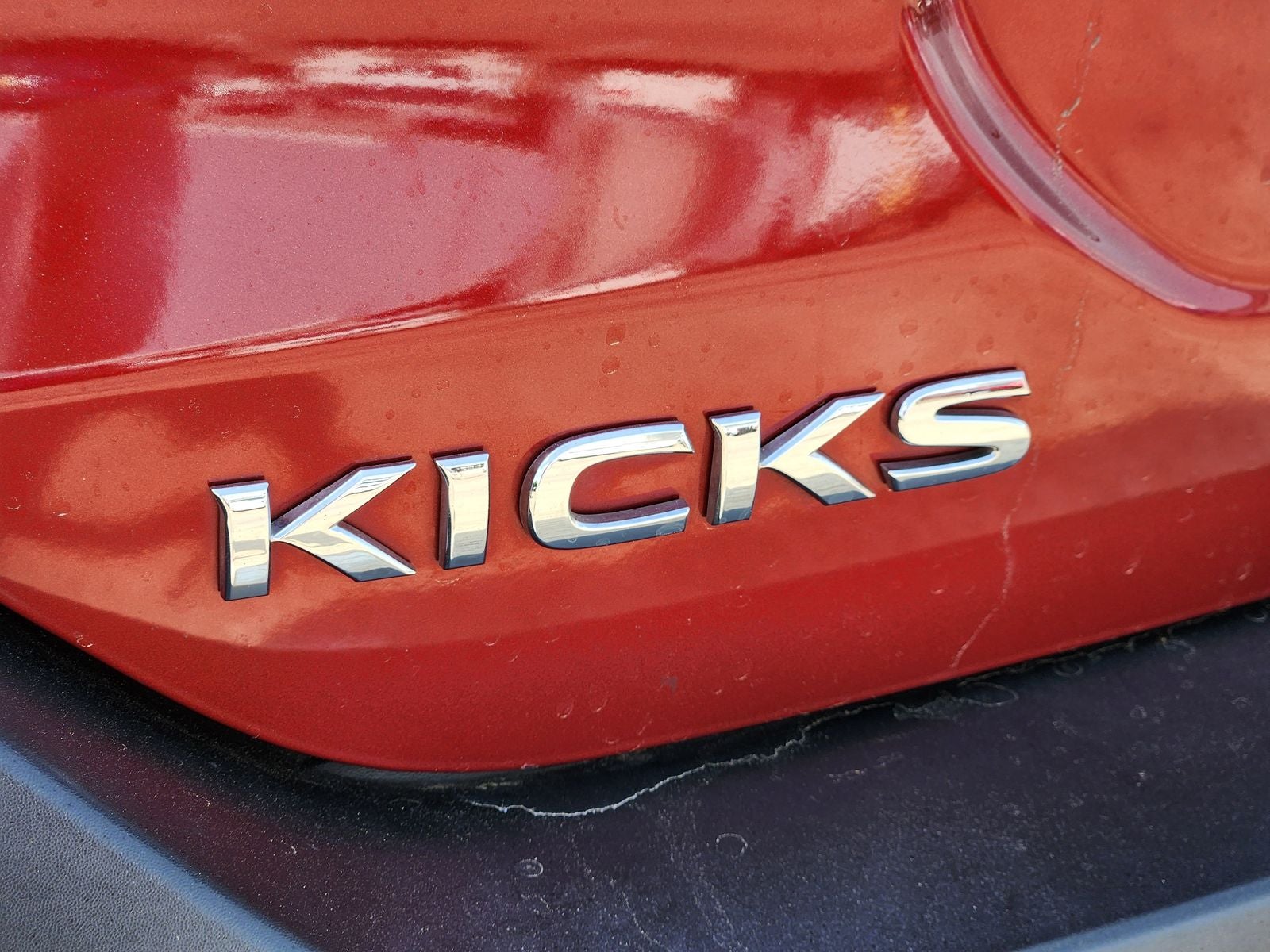 2019 Nissan Kicks SR
