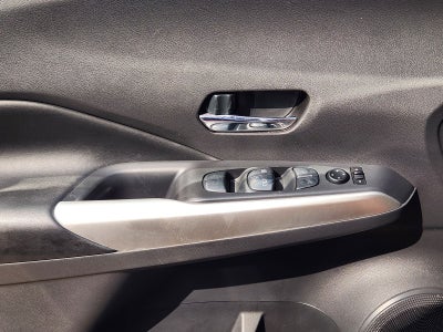 2019 Nissan Kicks SR
