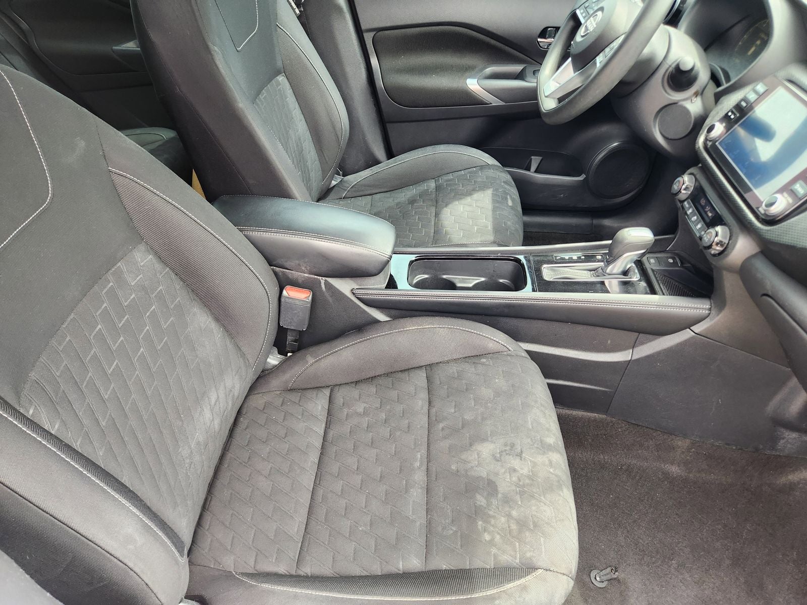 2022 Nissan Kicks SV