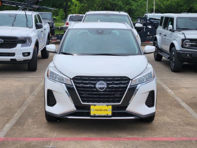 2022 Nissan Kicks SV