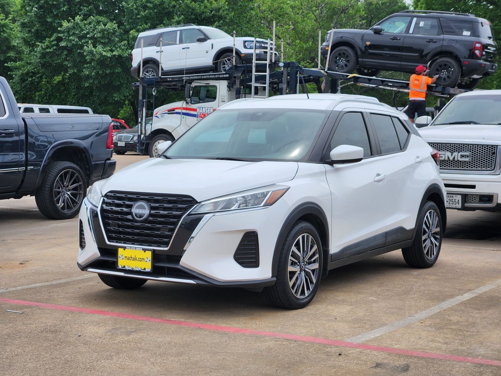 2022 Nissan Kicks SV