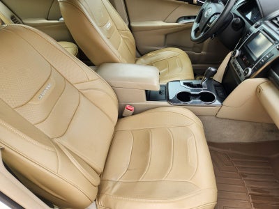 2014 Toyota Camry Hybrid XLE