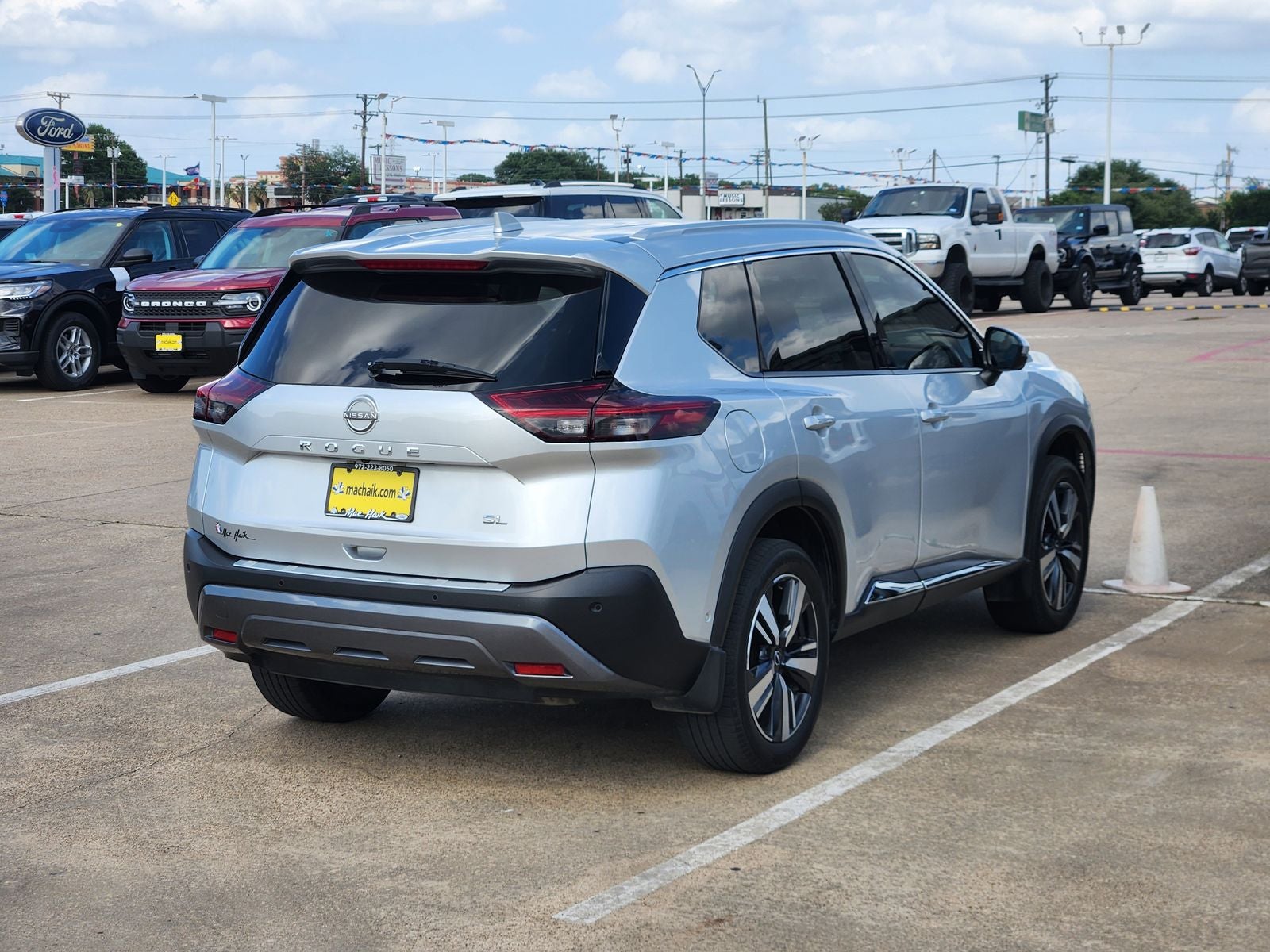 2023 Nissan Rogue SL