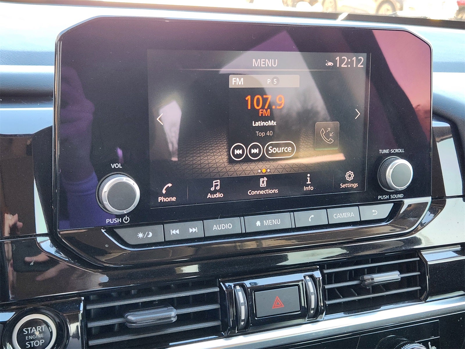 2023 Nissan Pathfinder SV